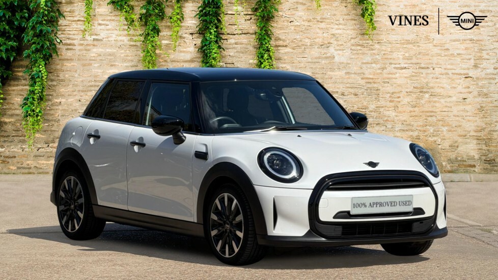 Mini Hatch 5-Door Hatch Cooper Exclusive HK73MVM White