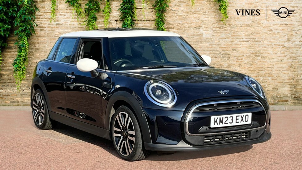 Mini Hatch 5-Door Hatch Cooper Exclusive KM23EXO Black