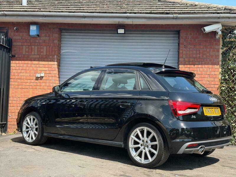 Audi A1 1.6 Tdi S Line Black #4