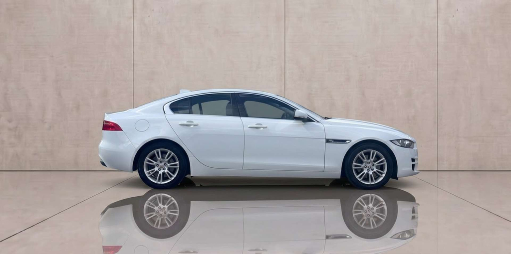 Jaguar XE Prestige I PK18FNC #2