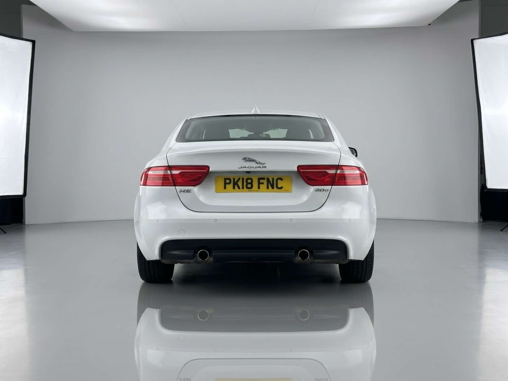 Jaguar XE Prestige I PK18FNC #4