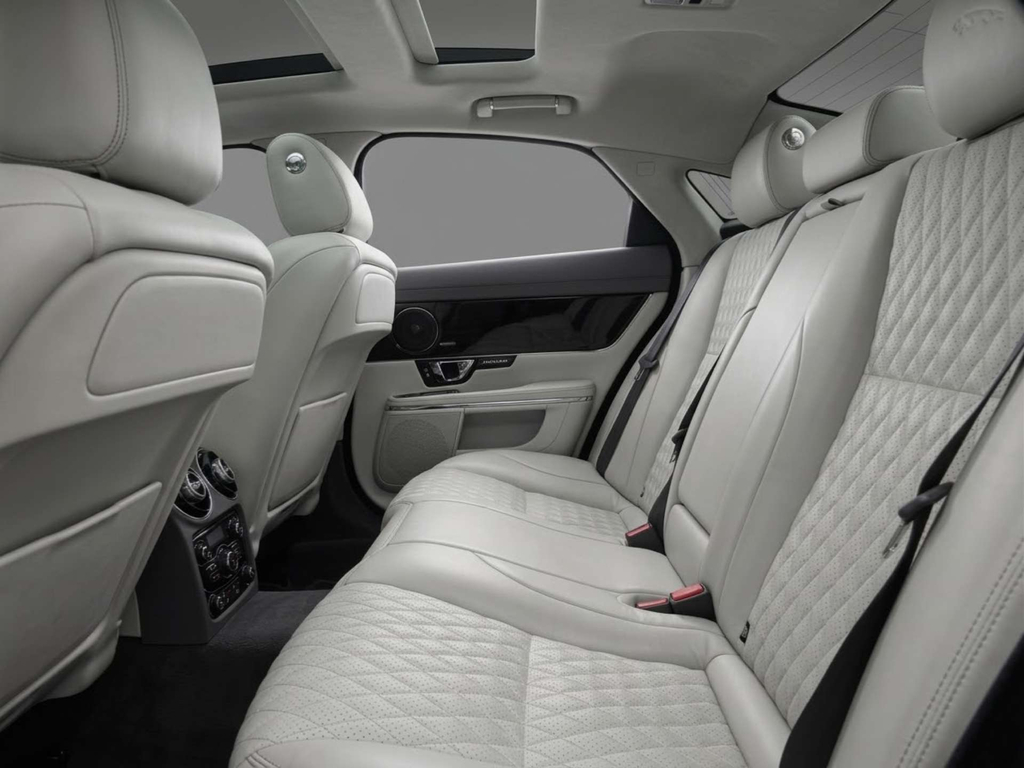 Jaguar XJ Portfolio V6 D #3