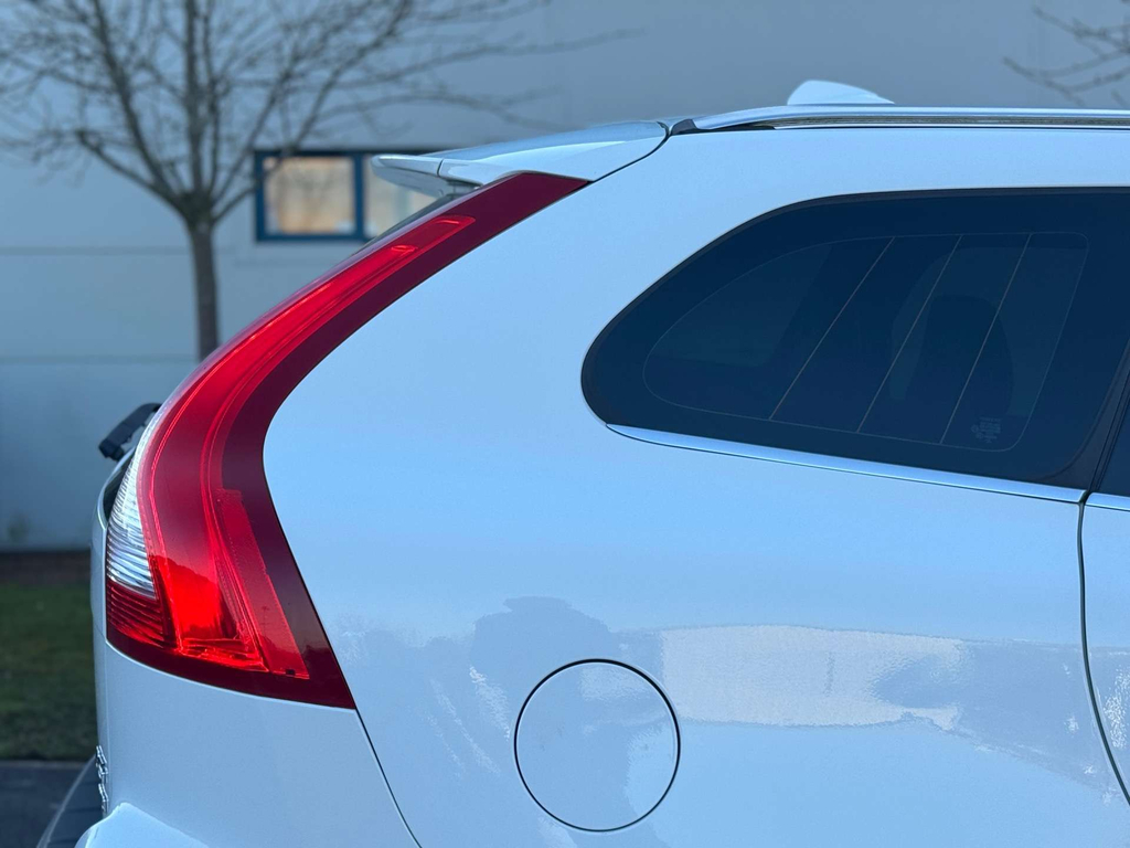 Volvo XC60 2.0 T5 240 R-design Powershift Silver #7