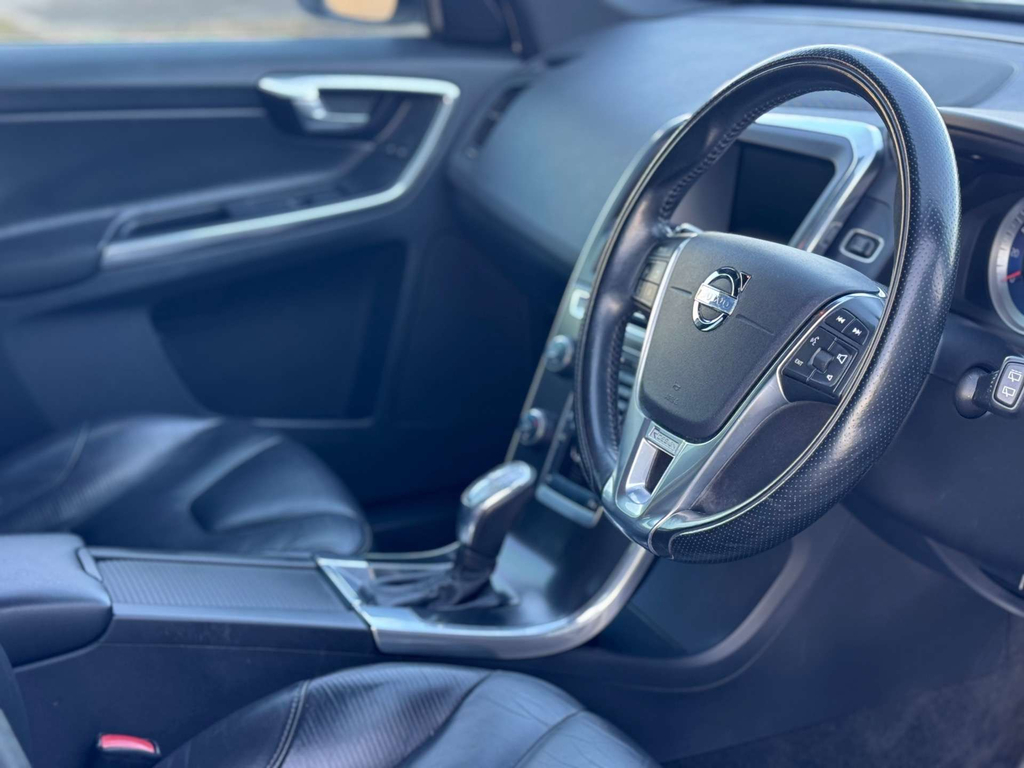 Volvo XC60 2.0 T5 240 R-design Powershift Silver #16