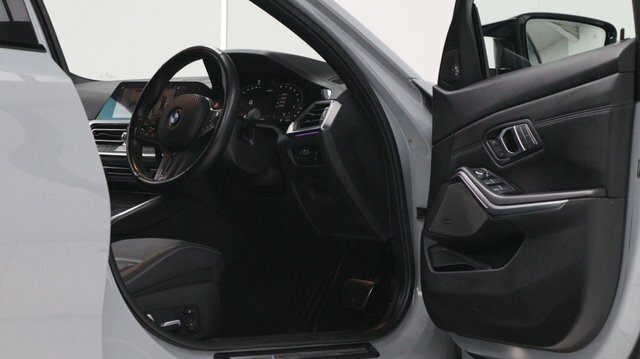 BMW M3 M3 Competition Black #32
