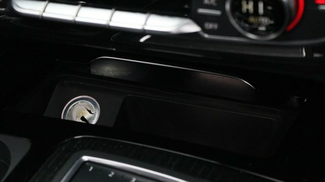Audi Q7  Black #90