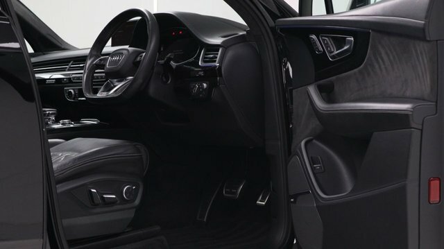 Audi Q7  Black #29
