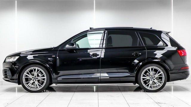 Audi Q7  Black #15