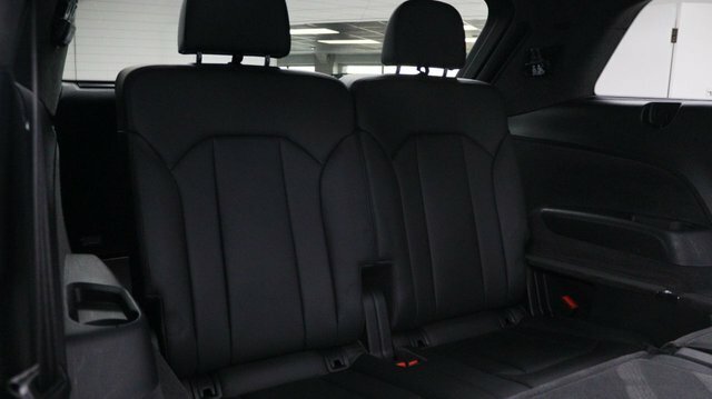 Audi Q7  Black #47