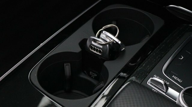 Audi Q7  Black #92