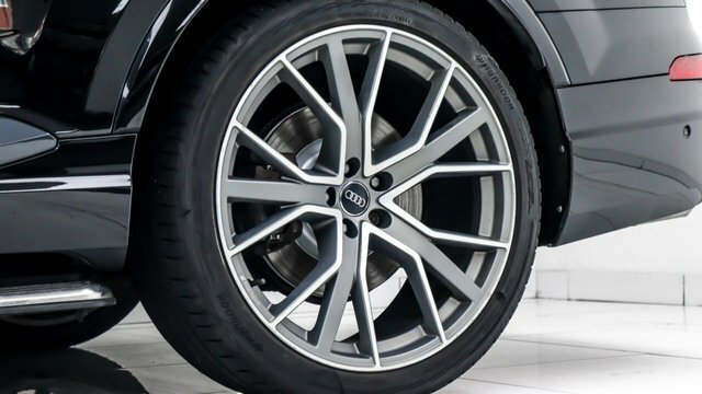 Audi Q7  Black #19