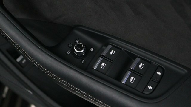 Audi Q7  Black #32