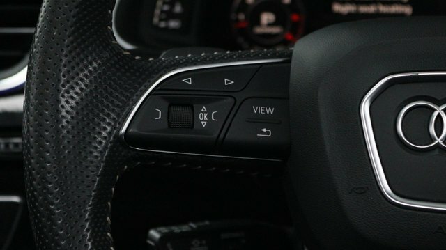 Audi Q7  Black #54