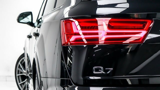 Audi Q7  Black #22