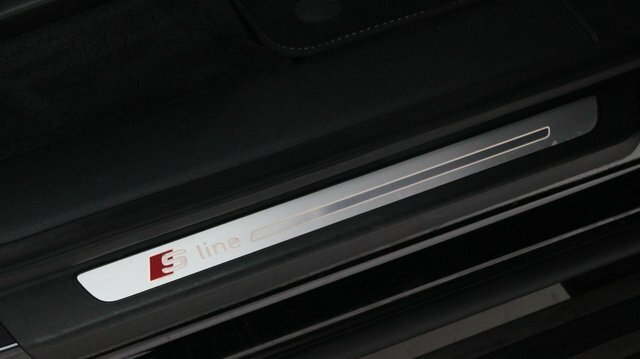 Audi Q7  Black #36