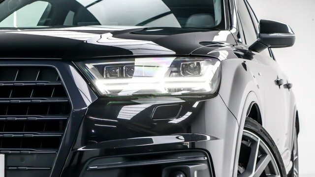 Audi Q7  Black #14