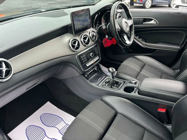 Mercedes-Benz GLA Class Gla180 Urban Edition Suv Black #5