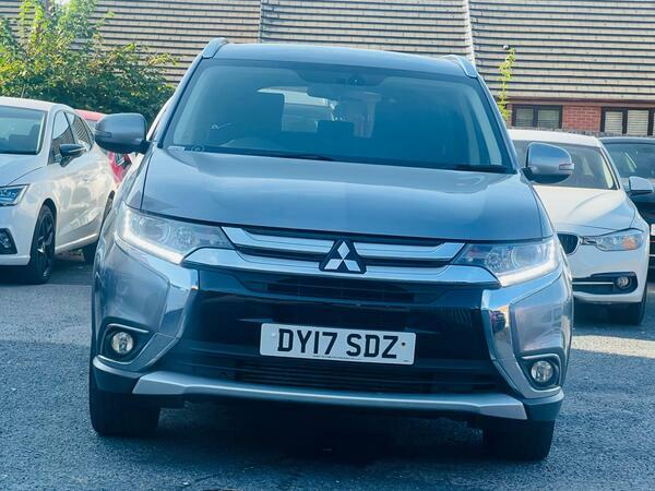 Mitsubishi Outlander 2.2 Di-d 3 4Wd Euro 6 Ss Grey #2