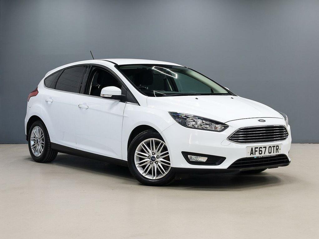 Ford Focus Hatchback AF67OTR White #2