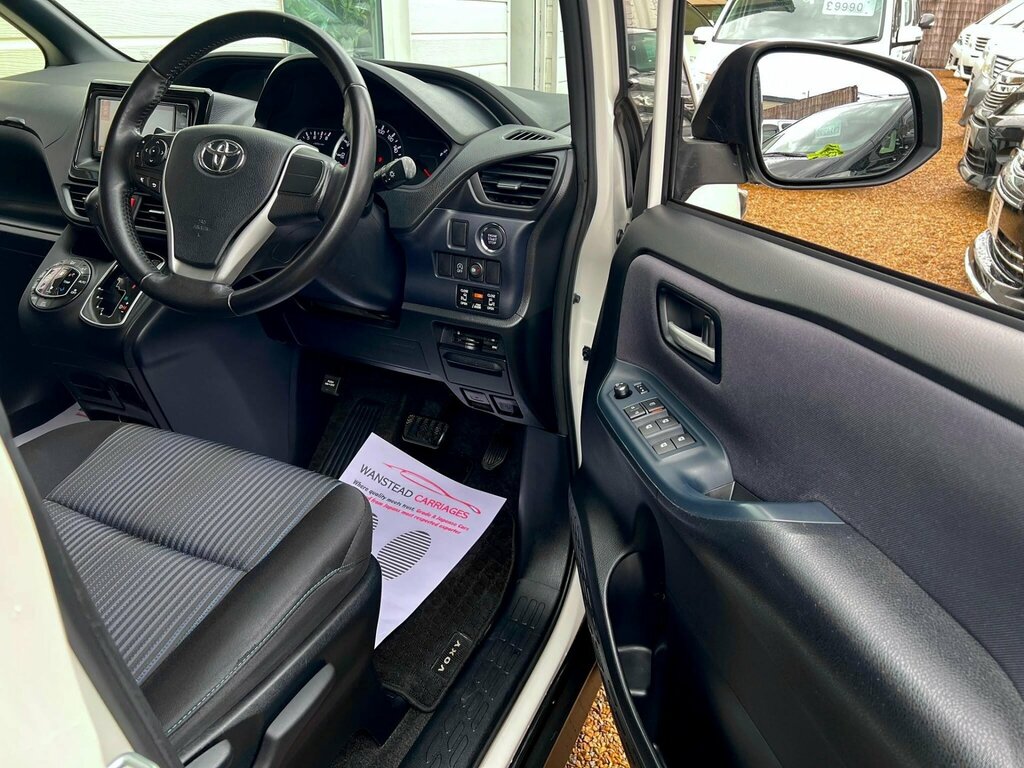 Toyota Voxy Eletricdoorlowmilesulez Black #17