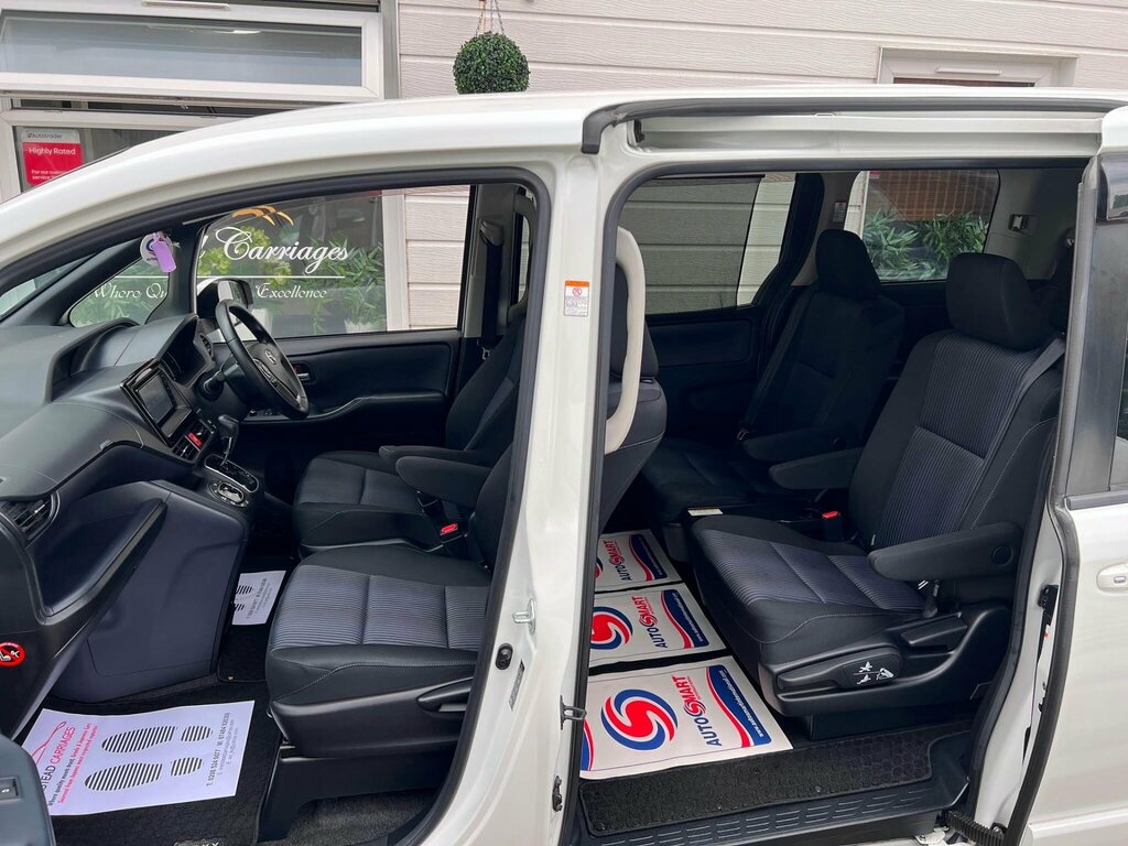 Toyota Voxy Eletricdoorlowmilesulez Black #22