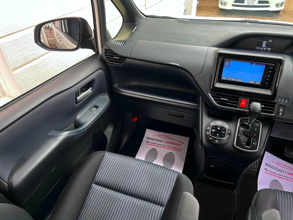 Toyota Voxy Eletricdoorlowmilesulez Black #18