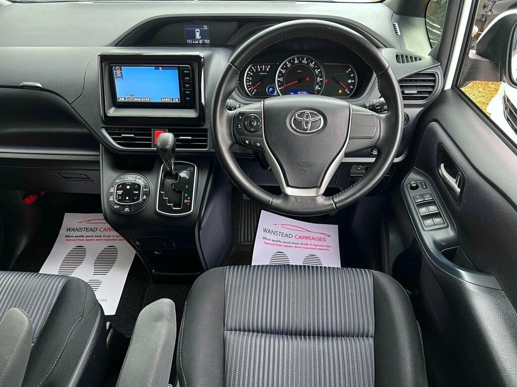 Toyota Voxy Eletricdoorlowmilesulez Black #30