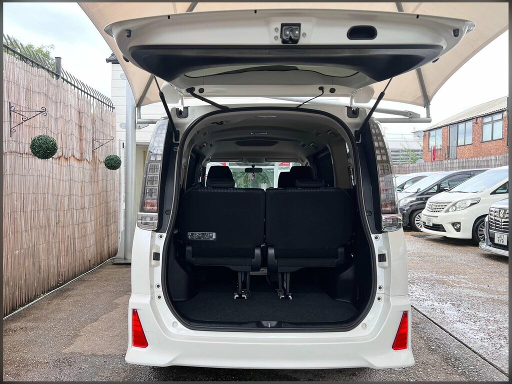 Toyota Voxy Eletricdoorlowmilesulez Black #11