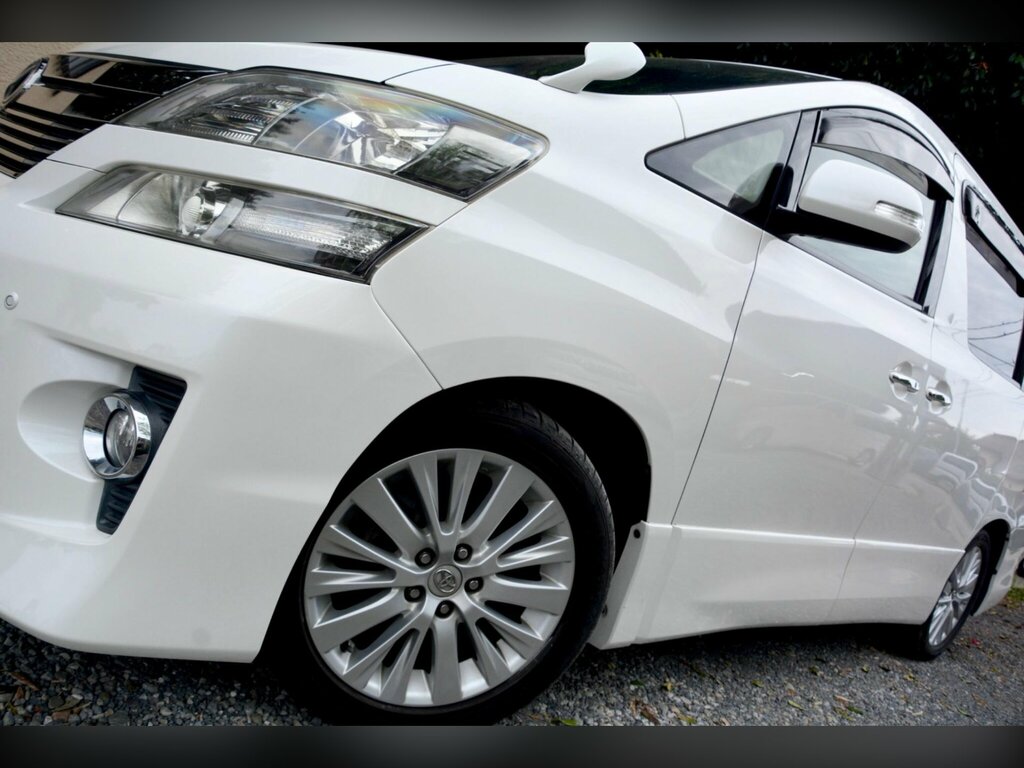 Toyota Vellfire 2.4 Auto White #10