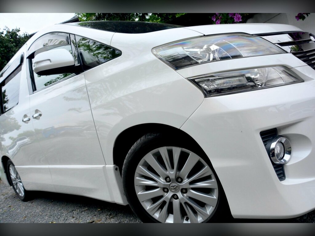 Toyota Vellfire 3.5 V6 Z G Edition - Ottoman Seats White #4