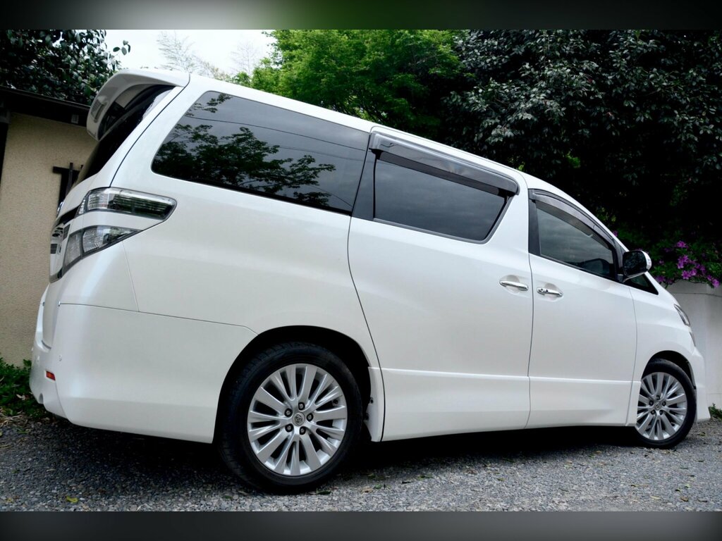 Toyota Vellfire 2.4 Auto White #7
