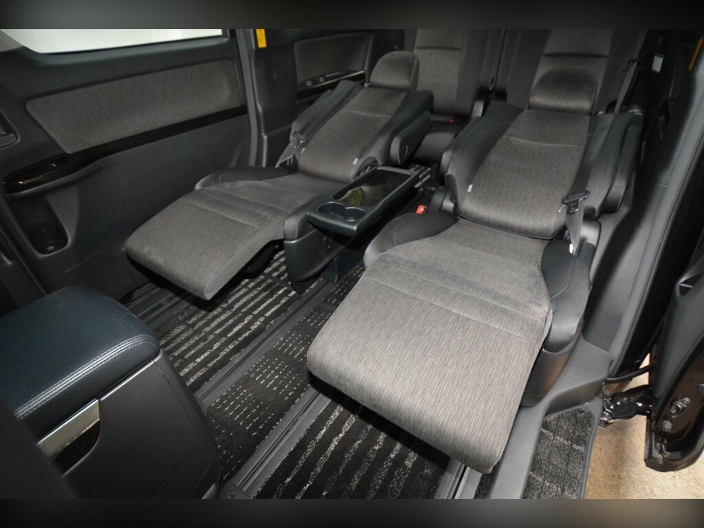 Toyota Vellfire Automatic Black #37