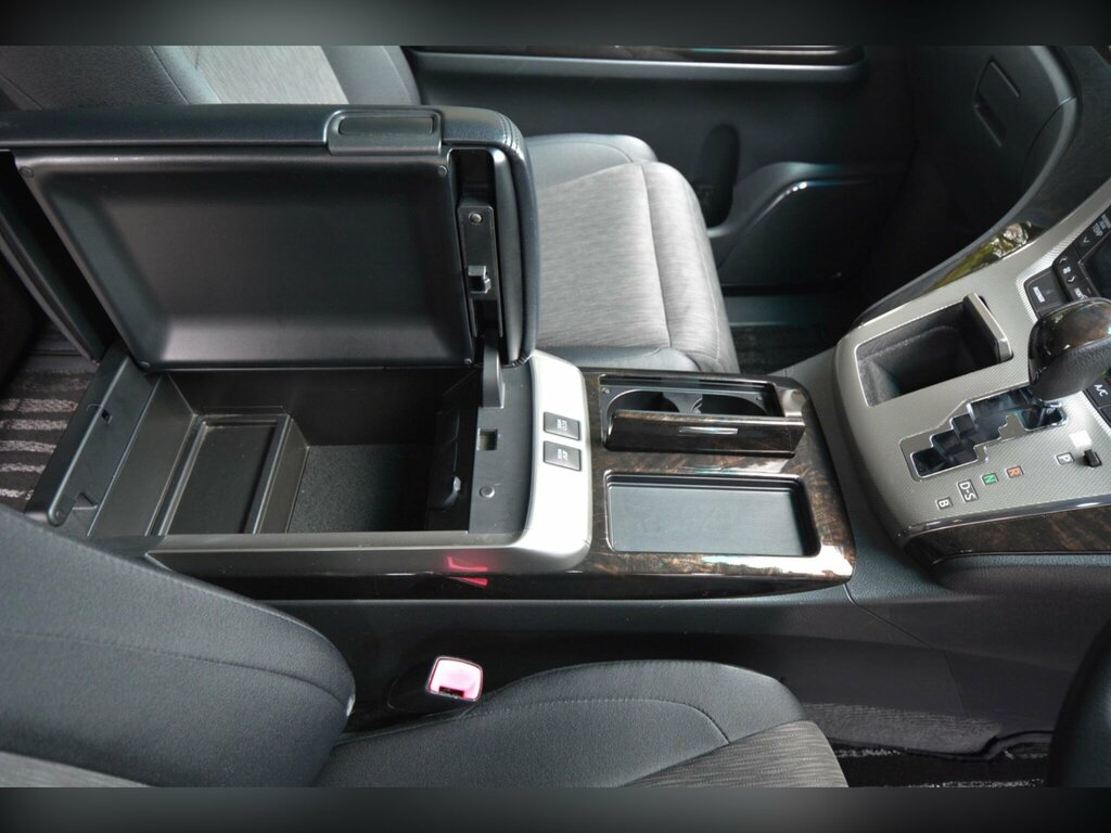 Toyota Vellfire Automatic Black #57