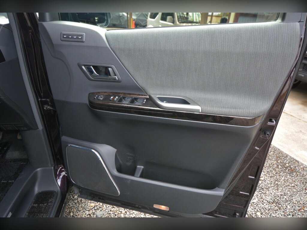 Toyota Vellfire Automatic Black #25