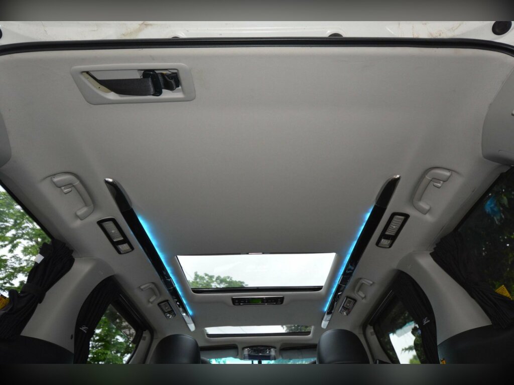 Toyota Alphard Petrol White #40