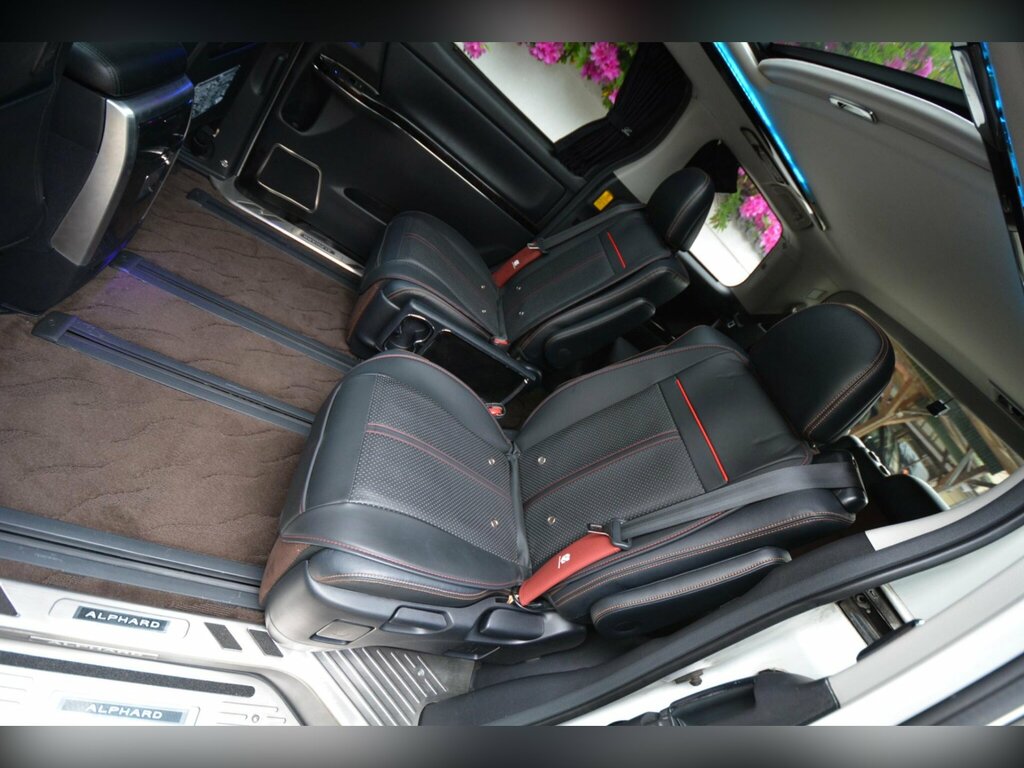 Toyota Alphard Petrol White #63