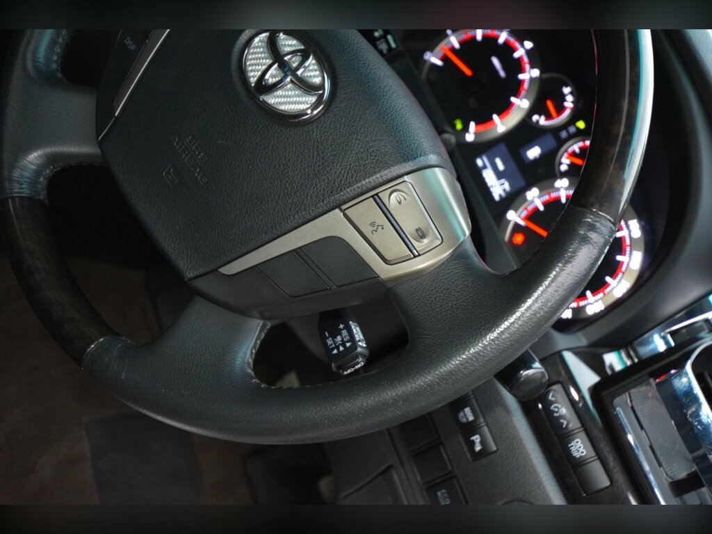 Toyota Alphard Petrol White #46