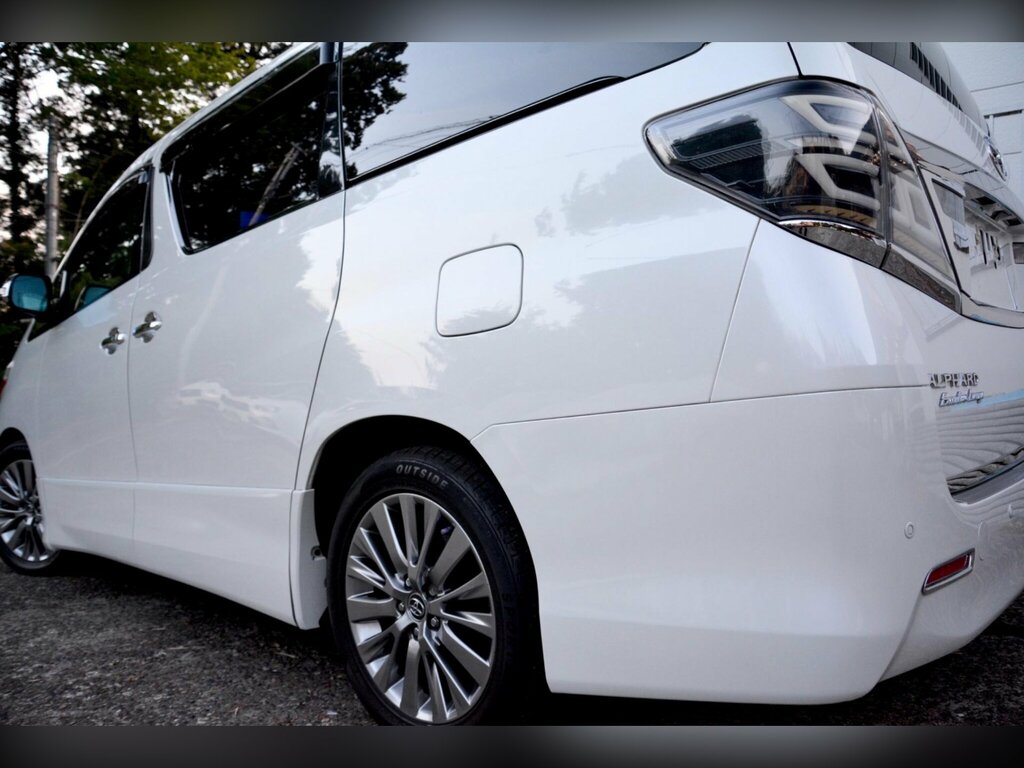 Toyota Alphard Petrol White #13