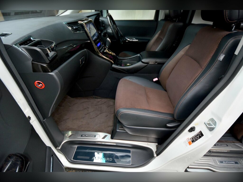 Toyota Alphard Petrol White #27