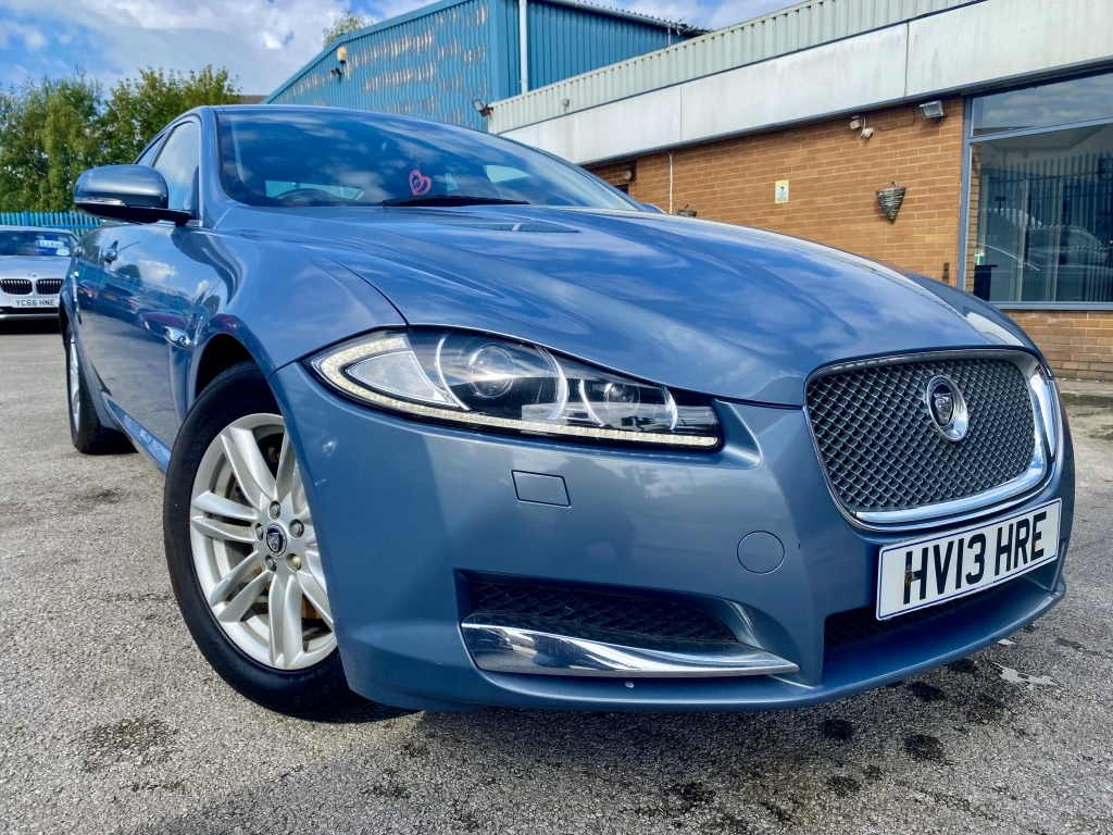 Jaguar XF Saloon 2.2 D Luxury Grey