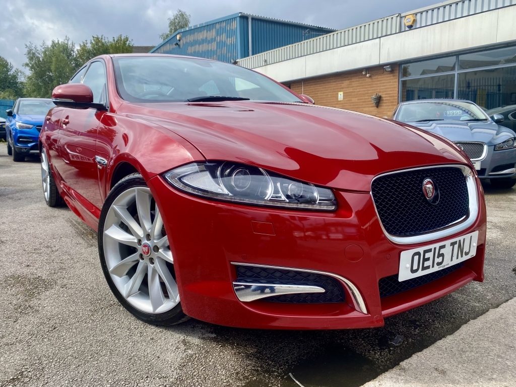 Jaguar XF 2.2 D R-sport Red