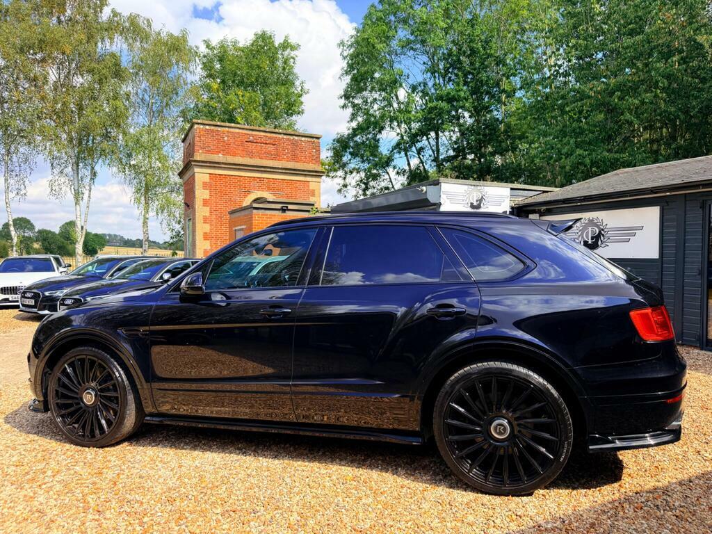 Bentley Bentayga V8 Black #30