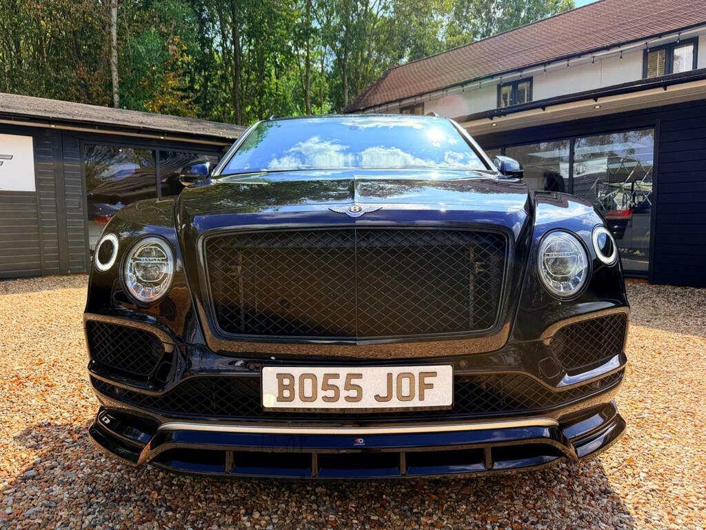 Bentley Bentayga V8 Black #10