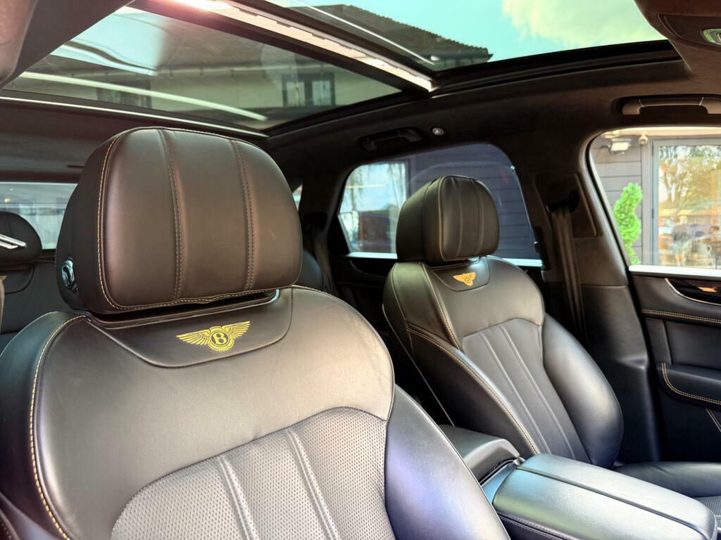 Bentley Bentayga V8 Black #50
