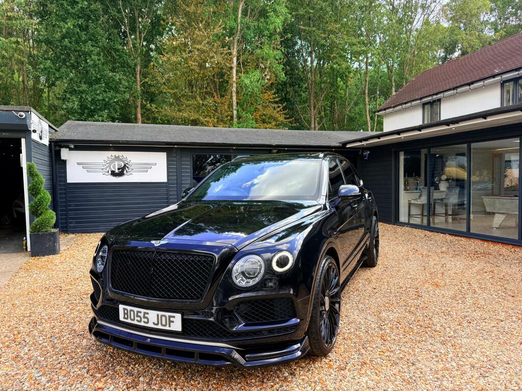 Bentley Bentayga V8 Black #15