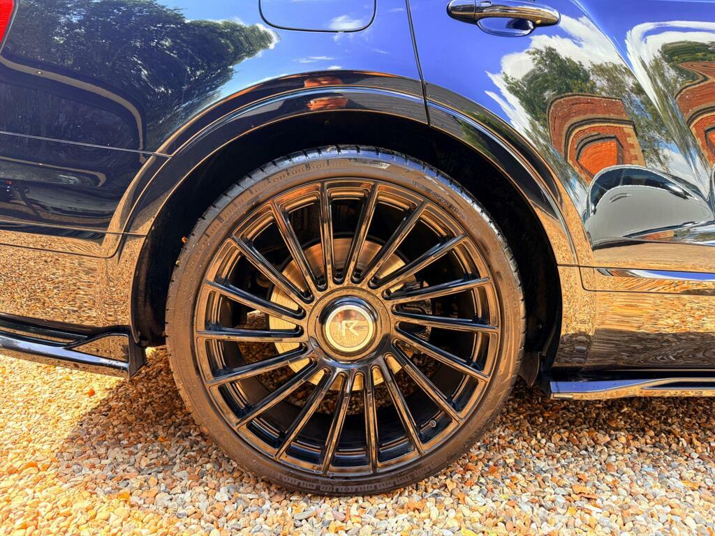 Bentley Bentayga V8 Black #62