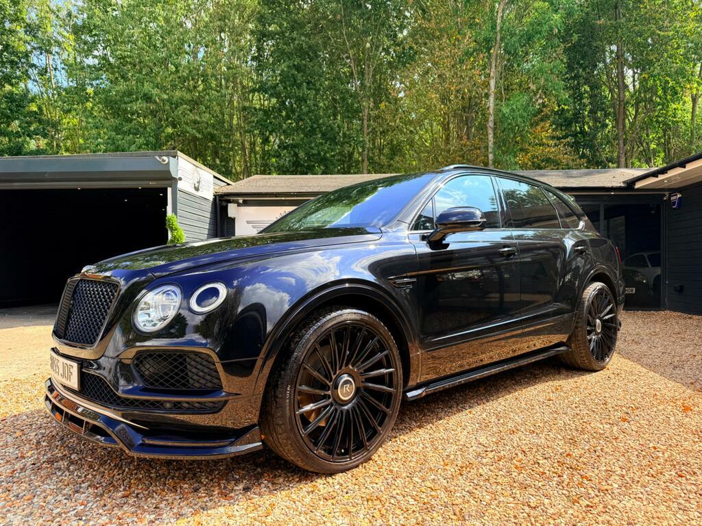 Bentley Bentayga V8 Black #17