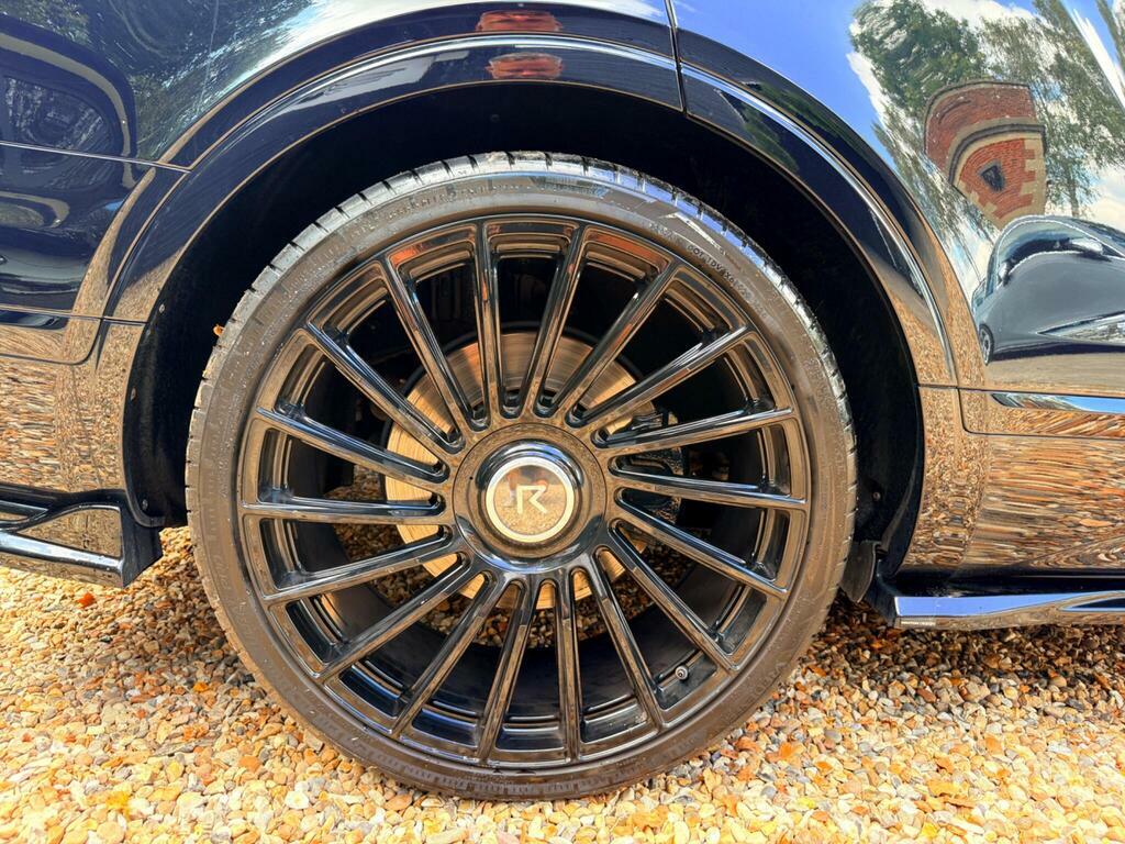 Bentley Bentayga V8 Black #58