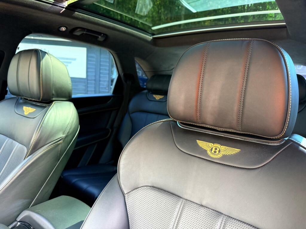 Bentley Bentayga V8 Black #69