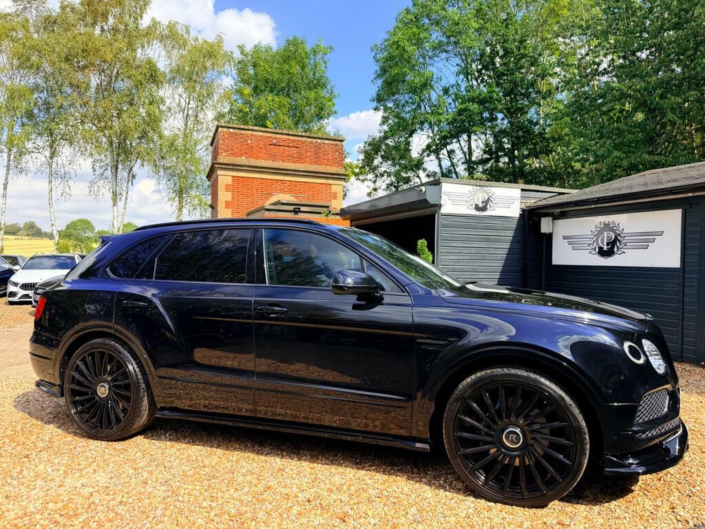 Bentley Bentayga V8 Black #39